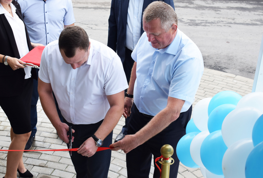 дворец единоборств осипенко брянск. открытый брянск. фрезениус брянск диализный центр. парк майский парк брянск 2023. день славянской письменности брянск 2021.